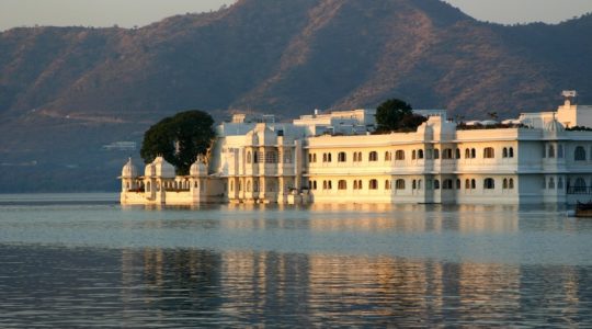 udaipur_2311788_960__F6iRv